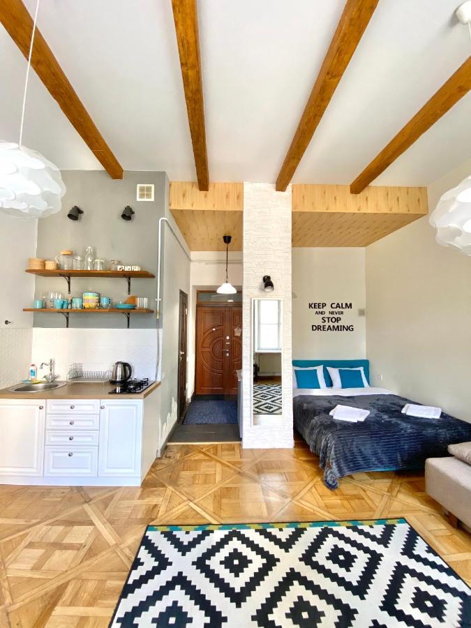 Dreaming Apartments Lviv Bagian luar foto